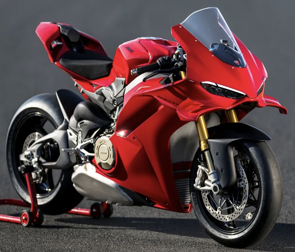 10706 1100 panigale v4 s 2025 1000px