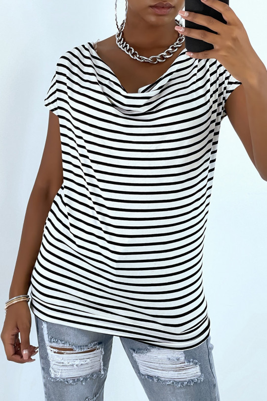 t-shirt-col-bateau-raye-noir-et-blanc (2)