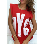 tee-shirt-sans-manches-rouge-avec-epaulettes-ecriture-nyc (2)