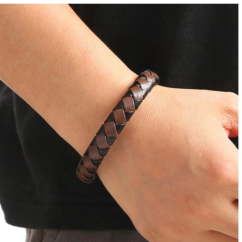 Promotion bracelet homme - Bracelet en cuir tressé et en acier inoxydable.