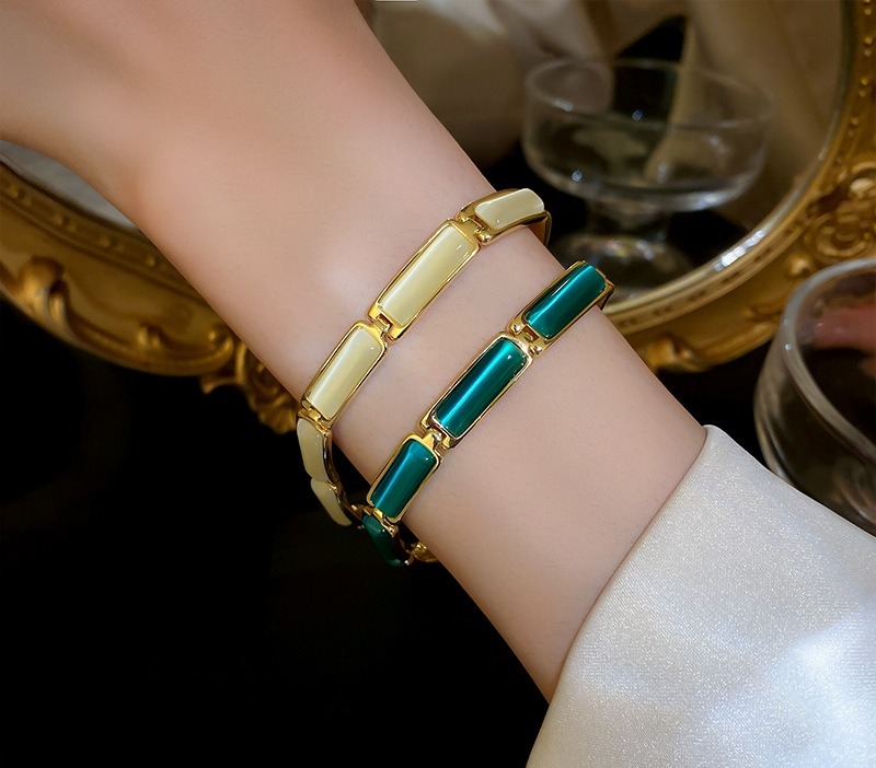 Bracelet tendance femme - Bracelet plaqué Or 14 carats, zircon cubique.