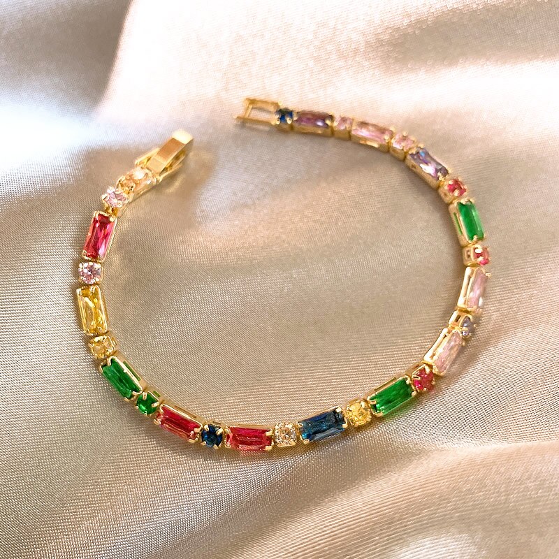 Bracelet tendance femme – Bracelet breloque plaqué Or 14 carats, pierre zircon cubique.