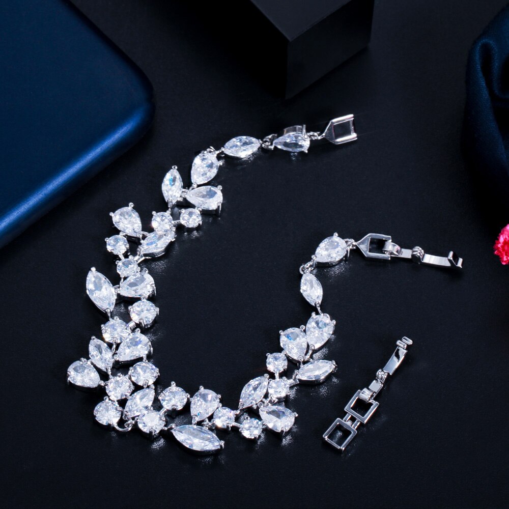 CWWZircons-magnifiques-Bracelets-en-zircone-cubique-blanche-grandes-feuilles-accessoires-de-bijouterie-de-mariage-CB266