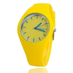 Montre-unisexe-bracelet-ultra-fin-en-silicone-accessoire-de-couleur-cr-me-montre-bracelet-de-loisirs