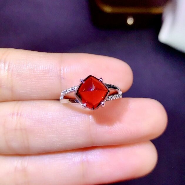 Bagues En Argent 925 Massif Avec Grenat Rouge - Fait Main En Inde - Forme Fleur - Neuf