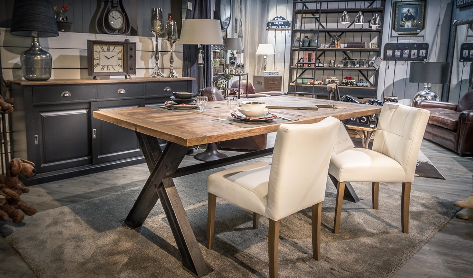 table_de_repas_industriel