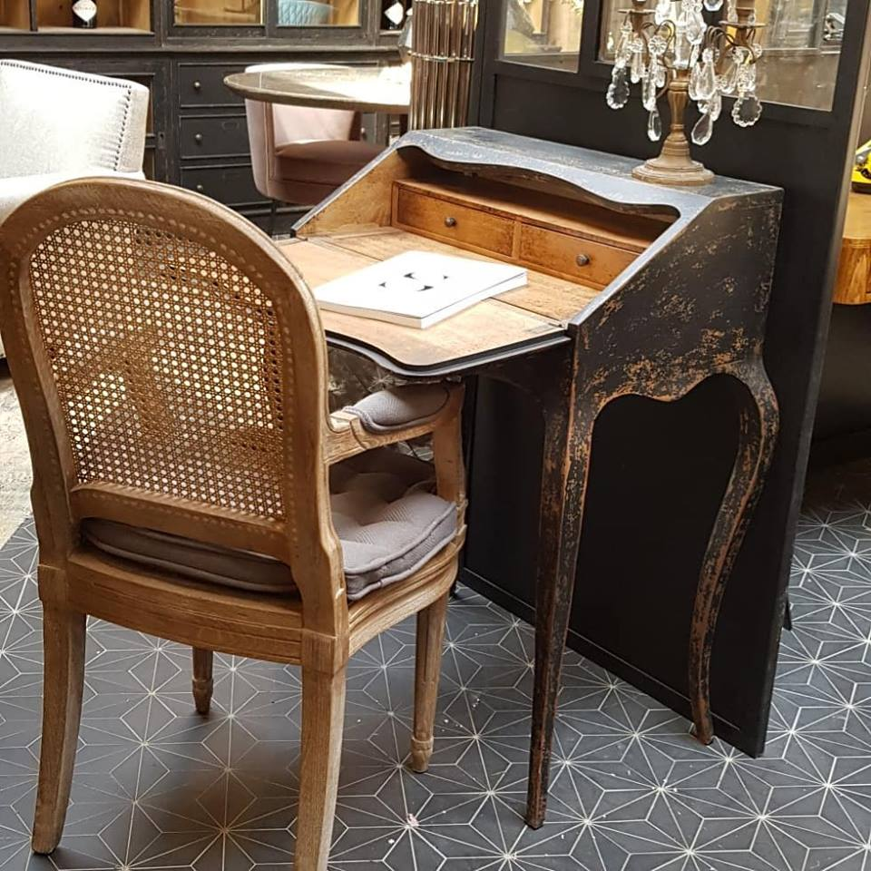 secretaire et chaise dossier raquette