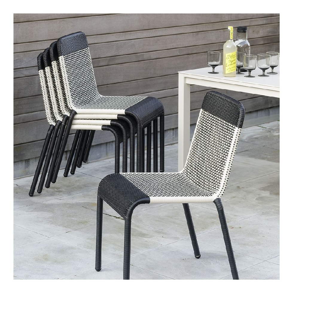 chaise_jardin_marron_noir