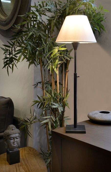 pied_lampe_noir_abat_jour