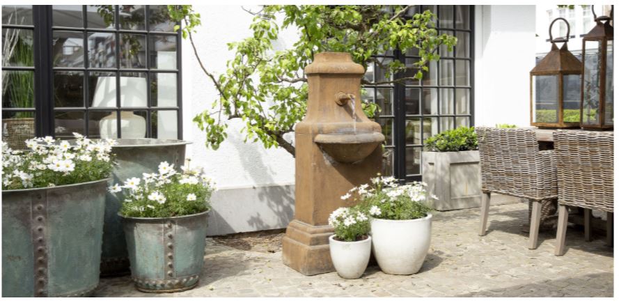 Fontaine_flamant_jardin_extérieur_fonte_zoom