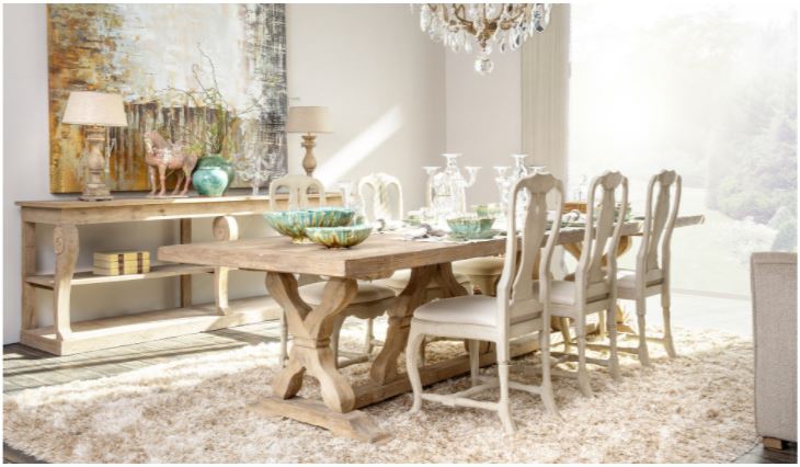 Table_à_manger_reggie_320cm_bois_blanchi_présentation_chaise_Mara_console_stanley