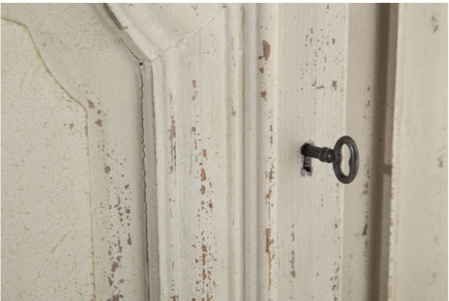 détail_clé_serrure_porte_buffet_bas