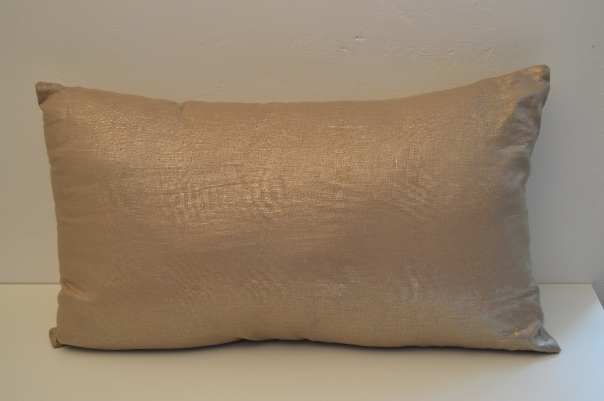 coussin_rectangle_soie_doré_et_lin
