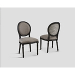 chaises_noires_medaillon