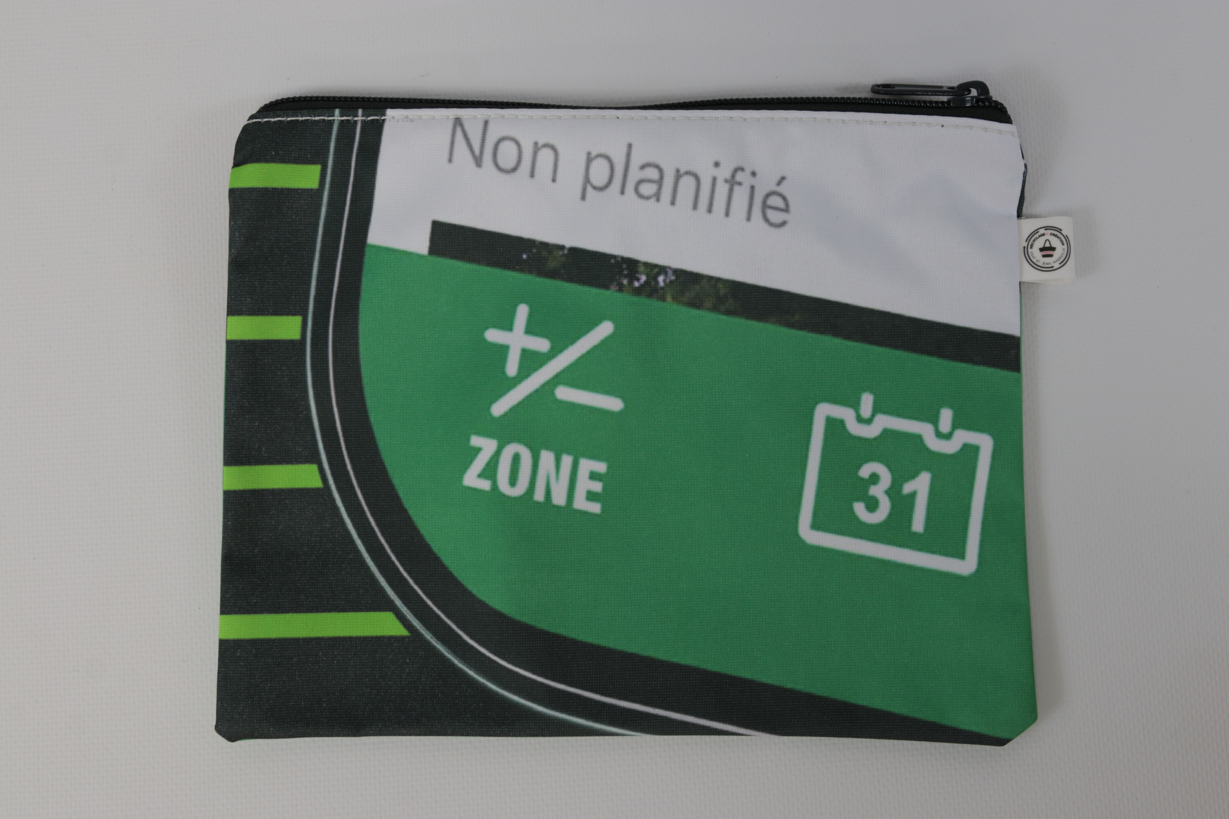 Trousse plate 69