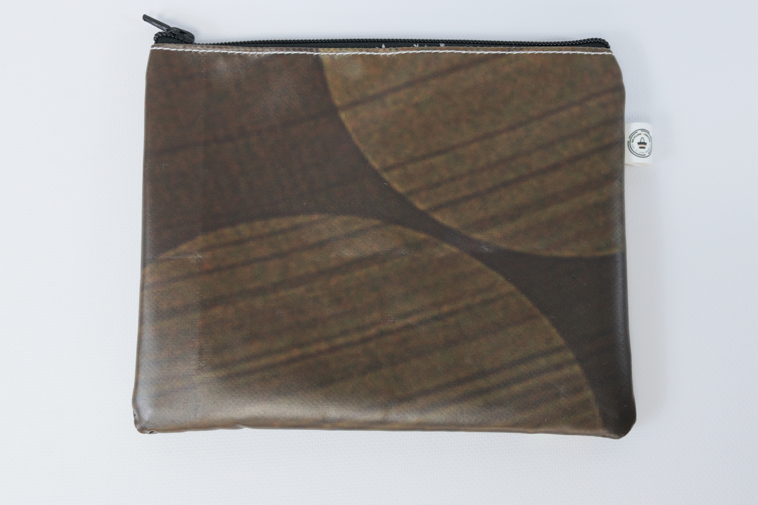 Trousse plate 74