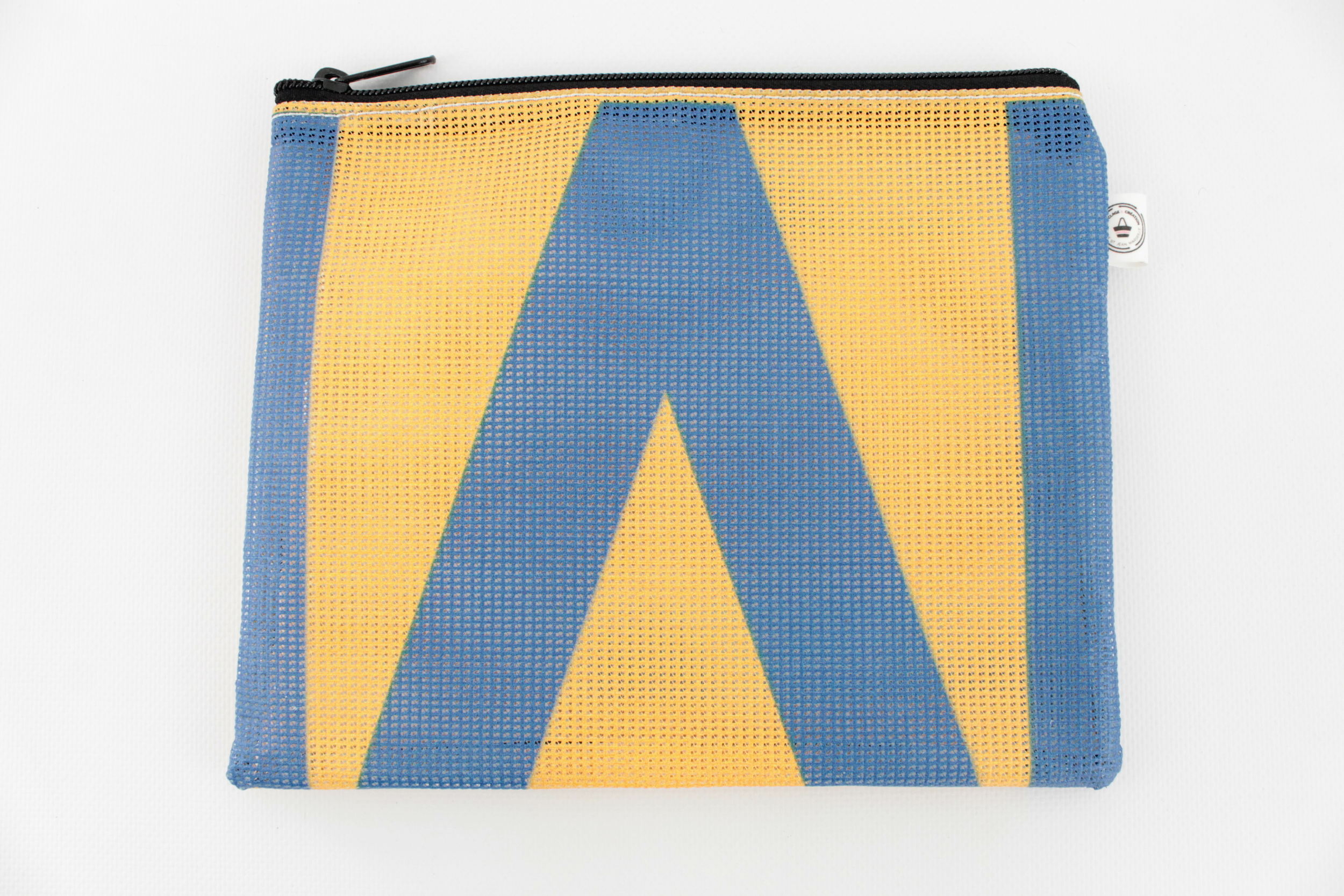 Trousse plate 106