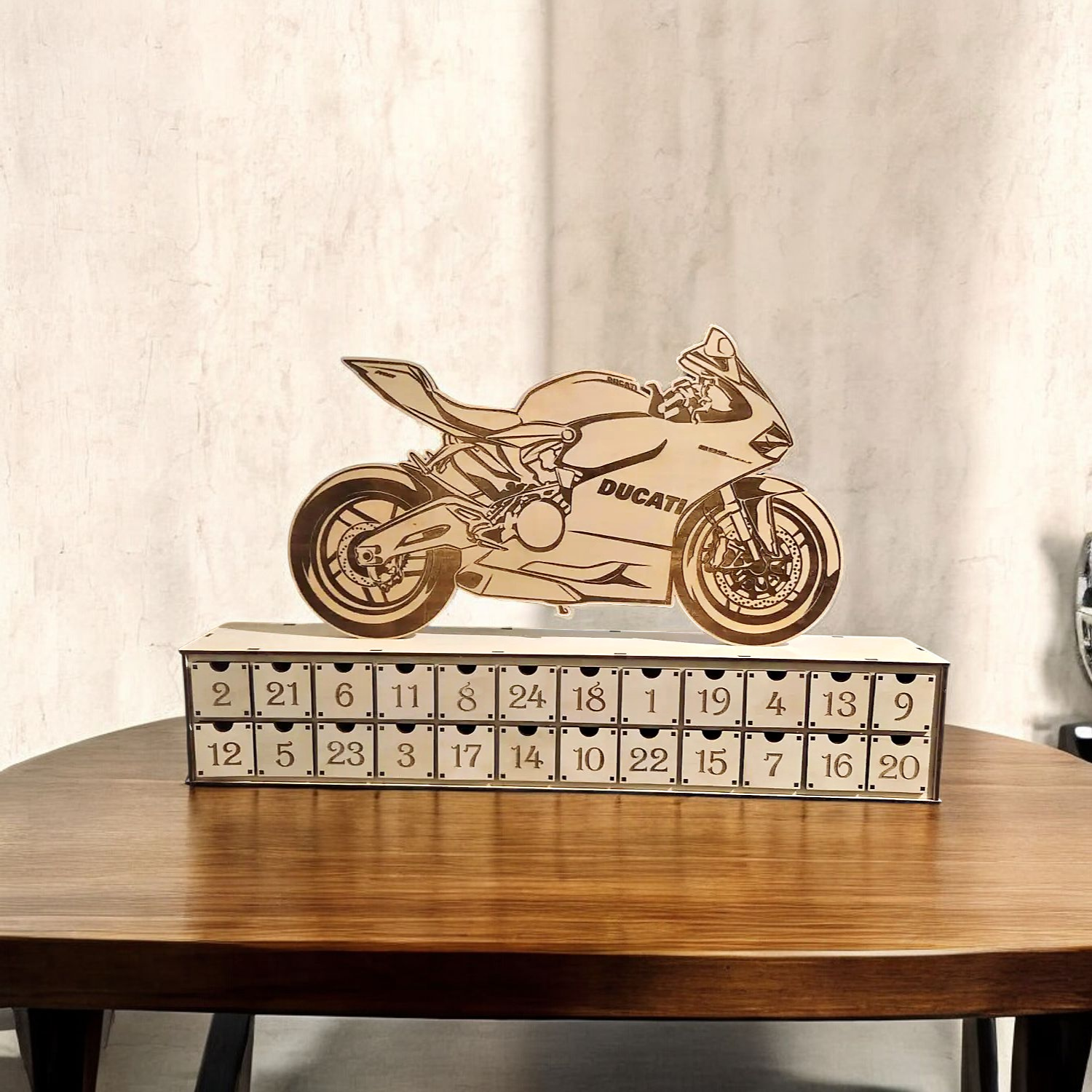 Calendrier Perpétuel en Bois Moto