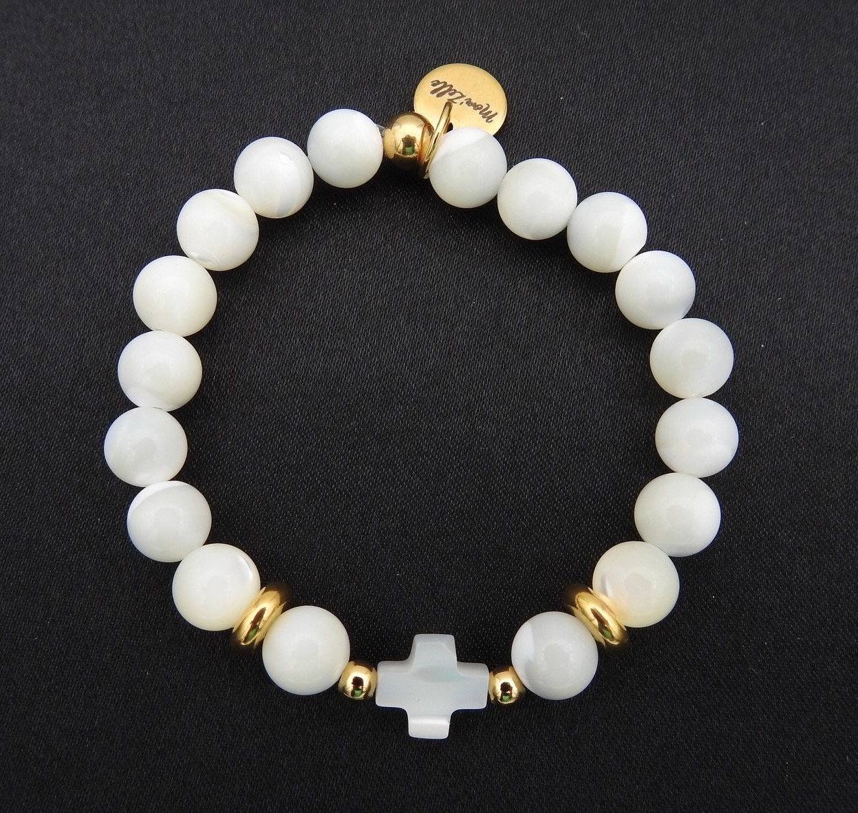 Bracelet BLANCA en pierres fines nacre blanche et perles dorées by Mom’Zelle MC064