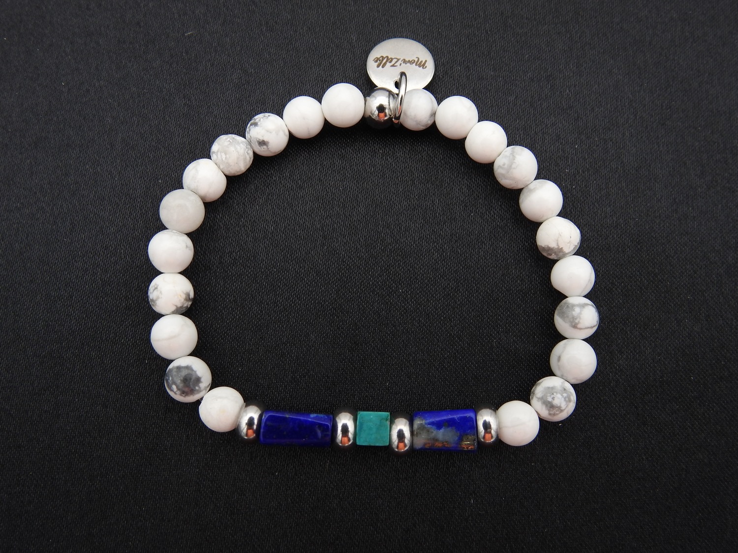 Bracelet CLAVEL orné de pierres fines en lapis-lazuli, howlite blanche et turquoise MomZelle MMC124