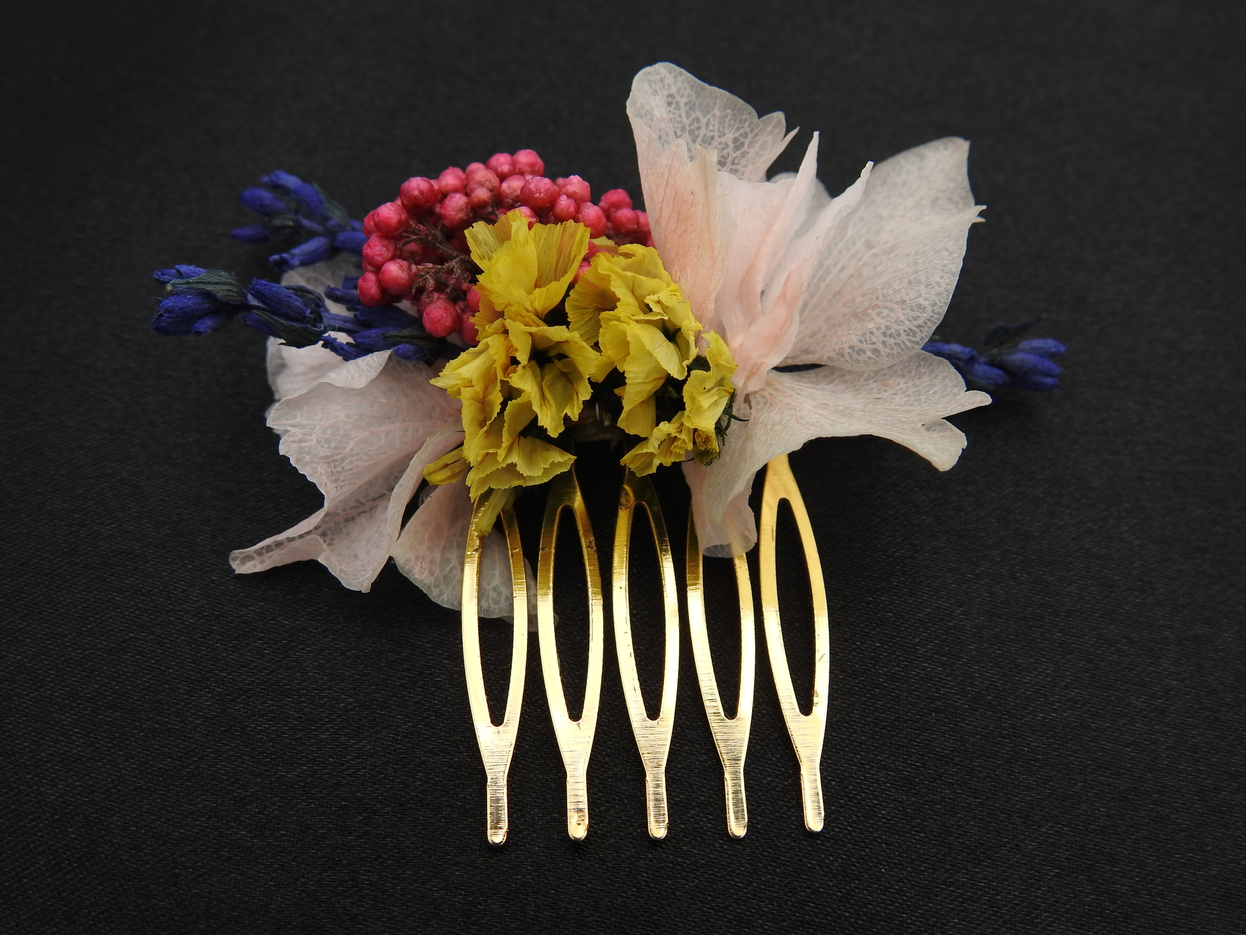Peigne en fleurs stabilisées |Peigne fleuri VAINA | MomZelle Bijoux | MMC270