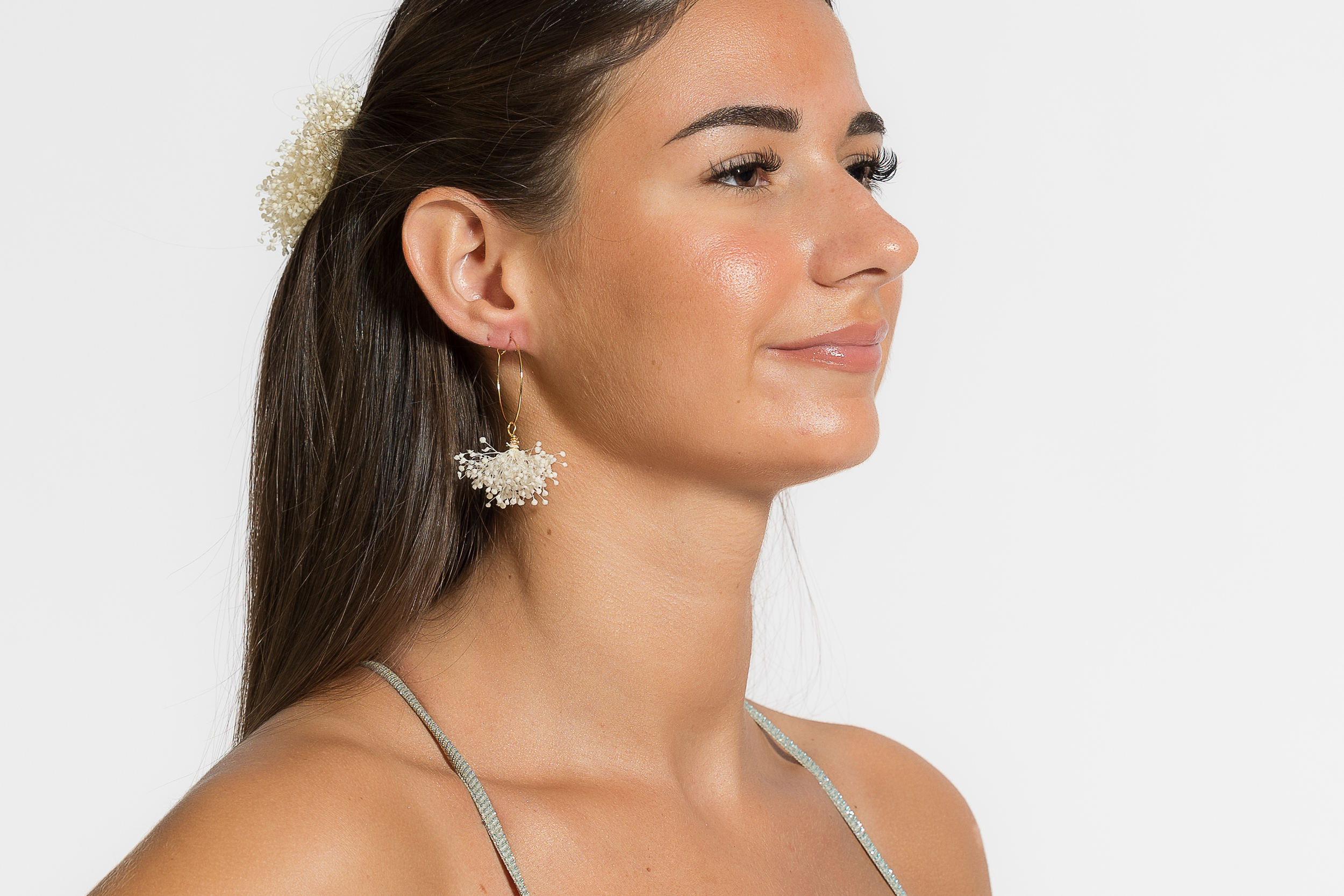 Boucles d'oreilles fleuries ornées de fleurs de gypsophile | Boucles d'oreilles NIEVE | MomZelle Bijoux MMCC259