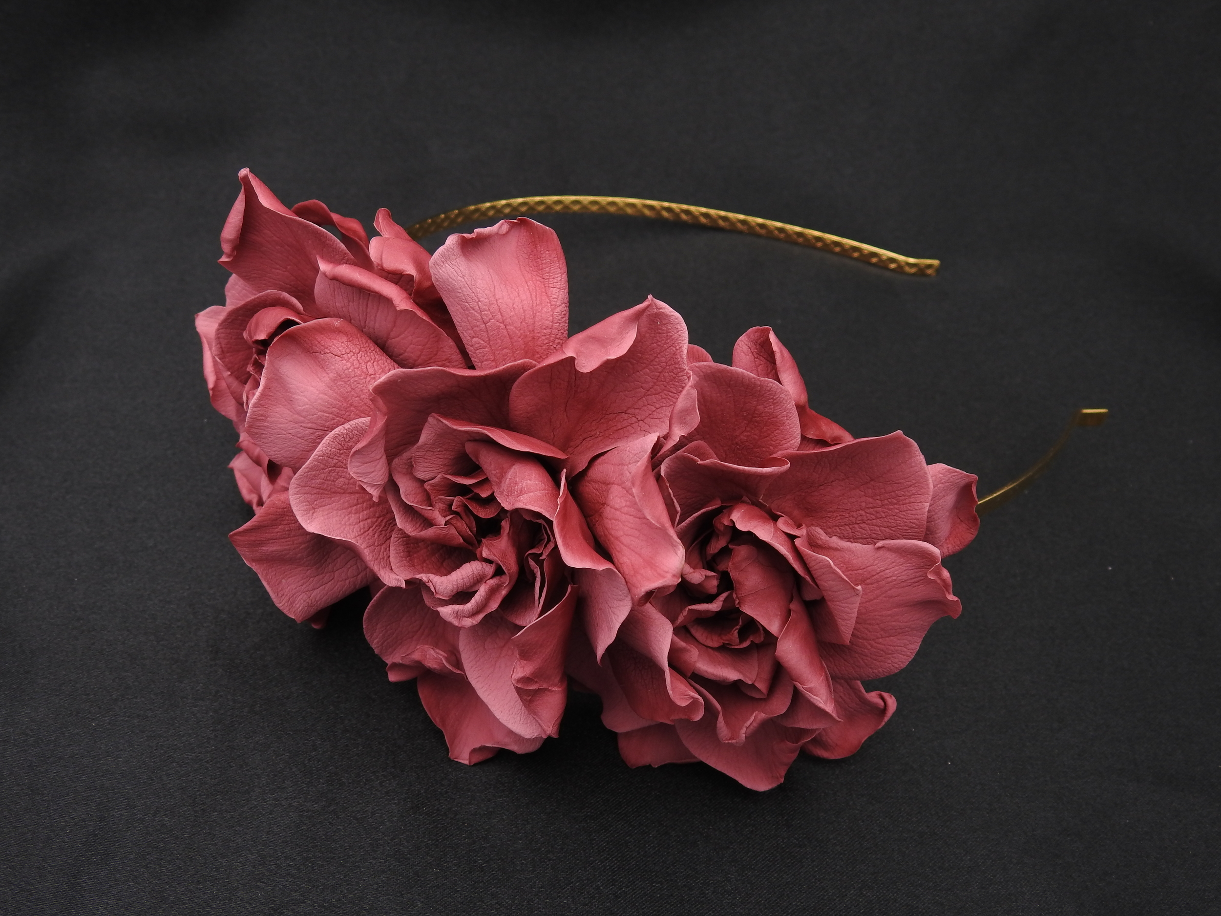 Serre-tête fleuri élégant et raffiné | Serre-tête fleuri élégant et raffiné ARIANA| MomZelle Bijoux MMC317