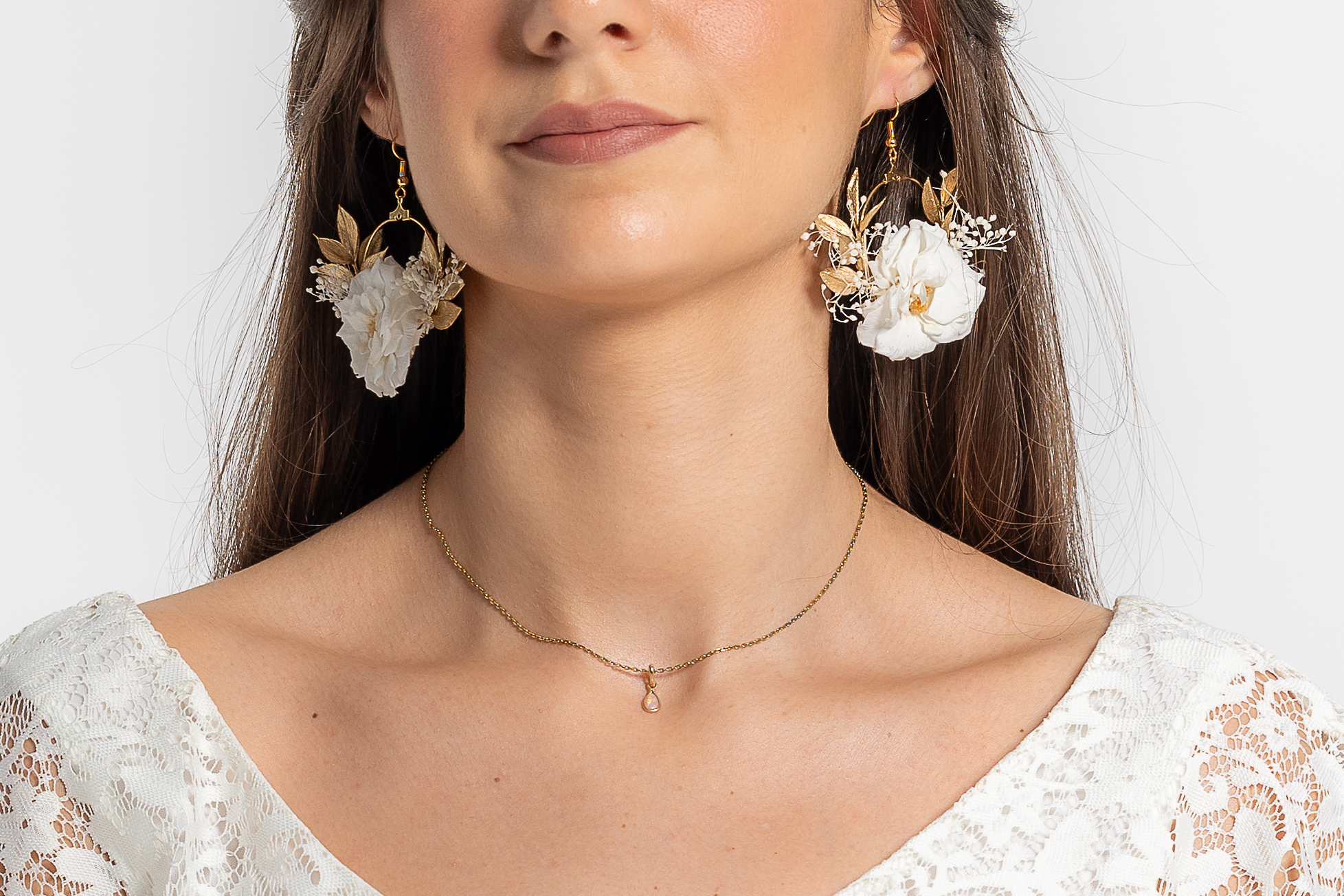 Boucles doreilles fleuries élégantes et raffinées | Boucles doreilles fleuries VALENTINA élégantes et raffinées| MomZelle Bijoux MMC320