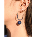Créoles TECLA by MomZelle au style élégant avec pierres fines en lapis lazuli et perles dorées MMC079 )