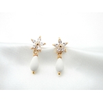 Boucles doreilles élégantes et raffinées en porcelaine | Boucles doreilles élégantes et raffinées en porcelaine LYS| MomZelle Bijoux MMC323