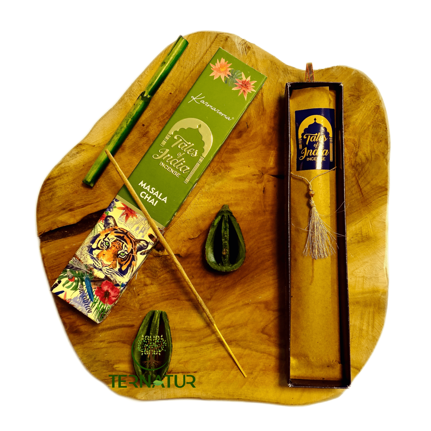 bâton - encens - indien - fumigation - ésotérisme - parfum thé noir avec des notes de cannelle, clou de girofle, gingembre et cardamome
