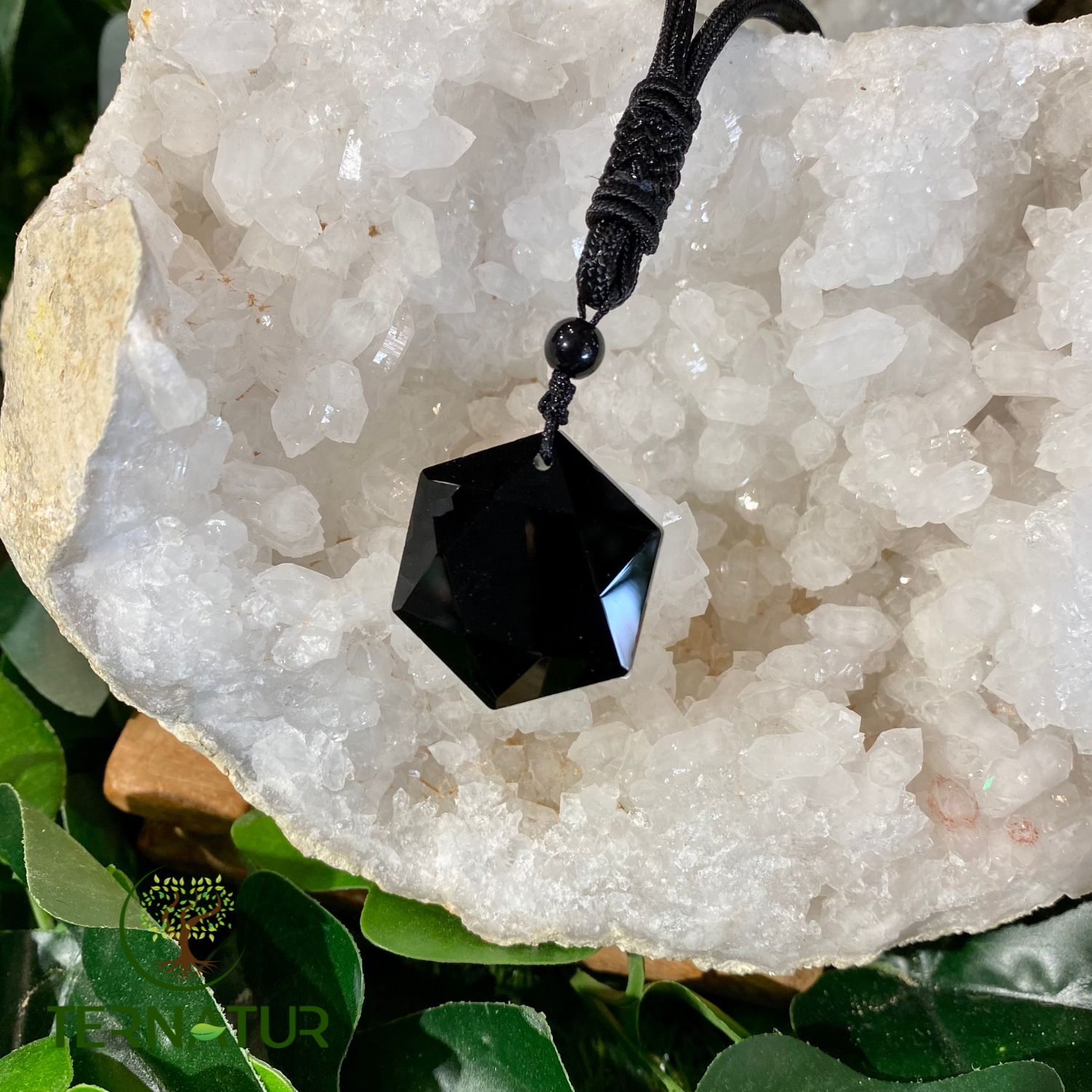 pendentif-obsidienne-noire-protection