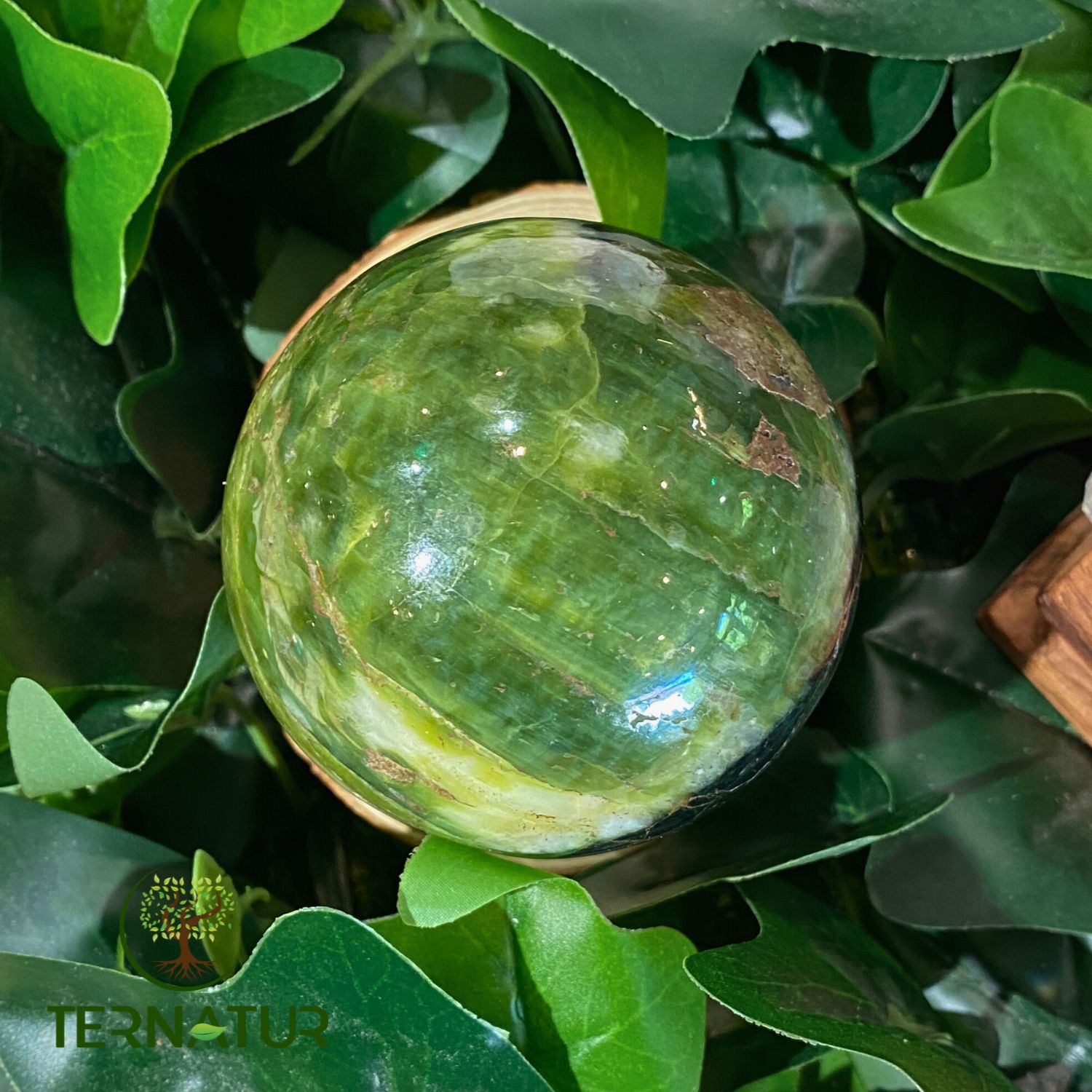 sphere-tremolite-verte