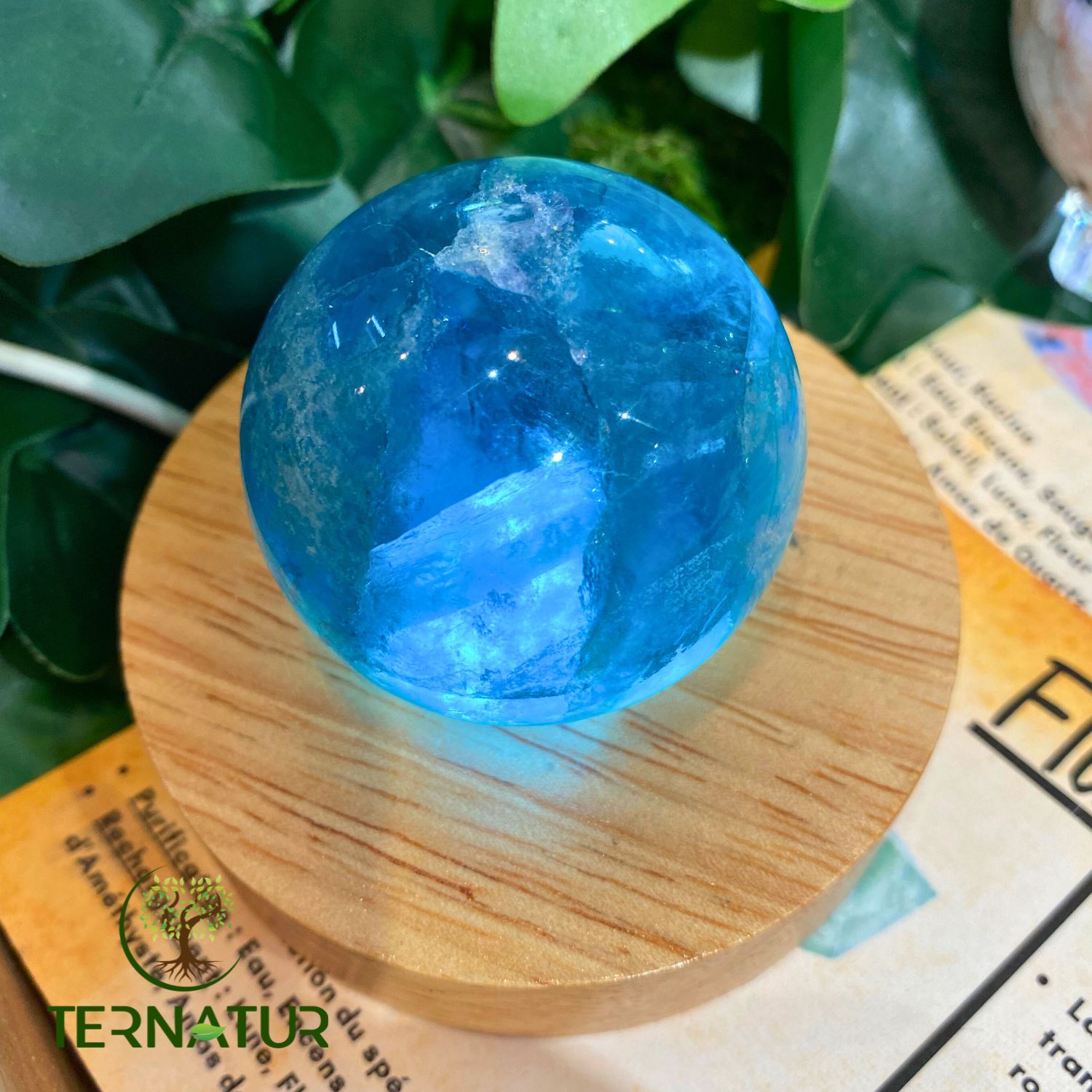 sphere-fluorite-bleue