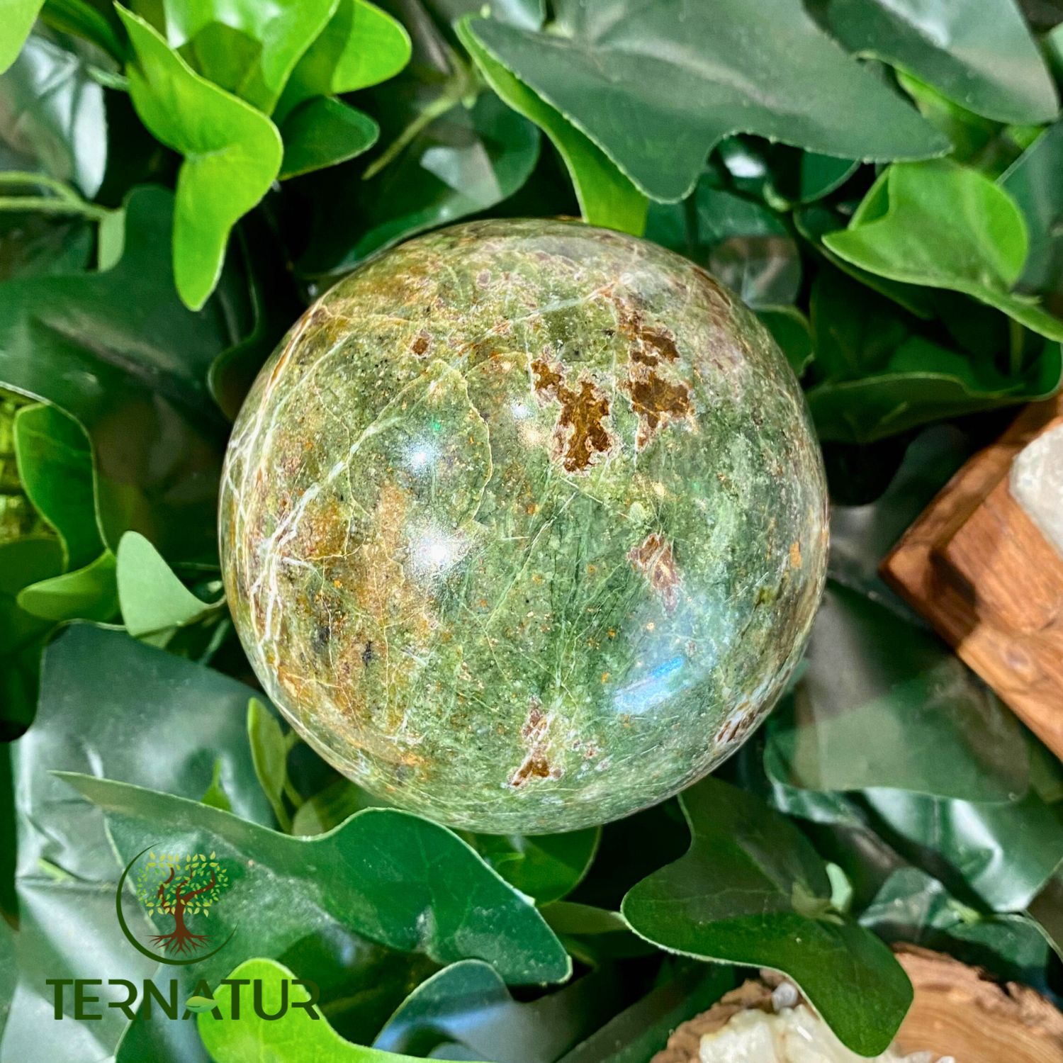 sphere-chrysoprase
