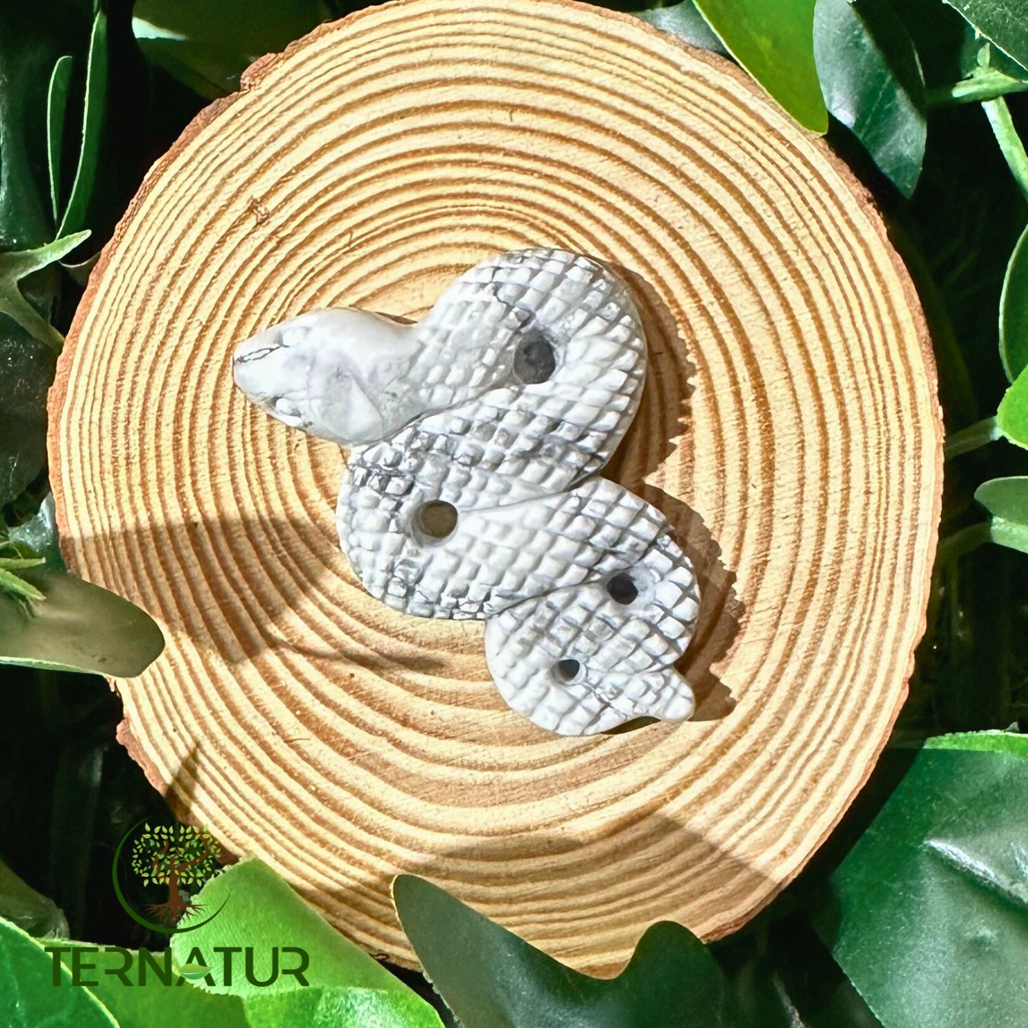 serpent-howlite