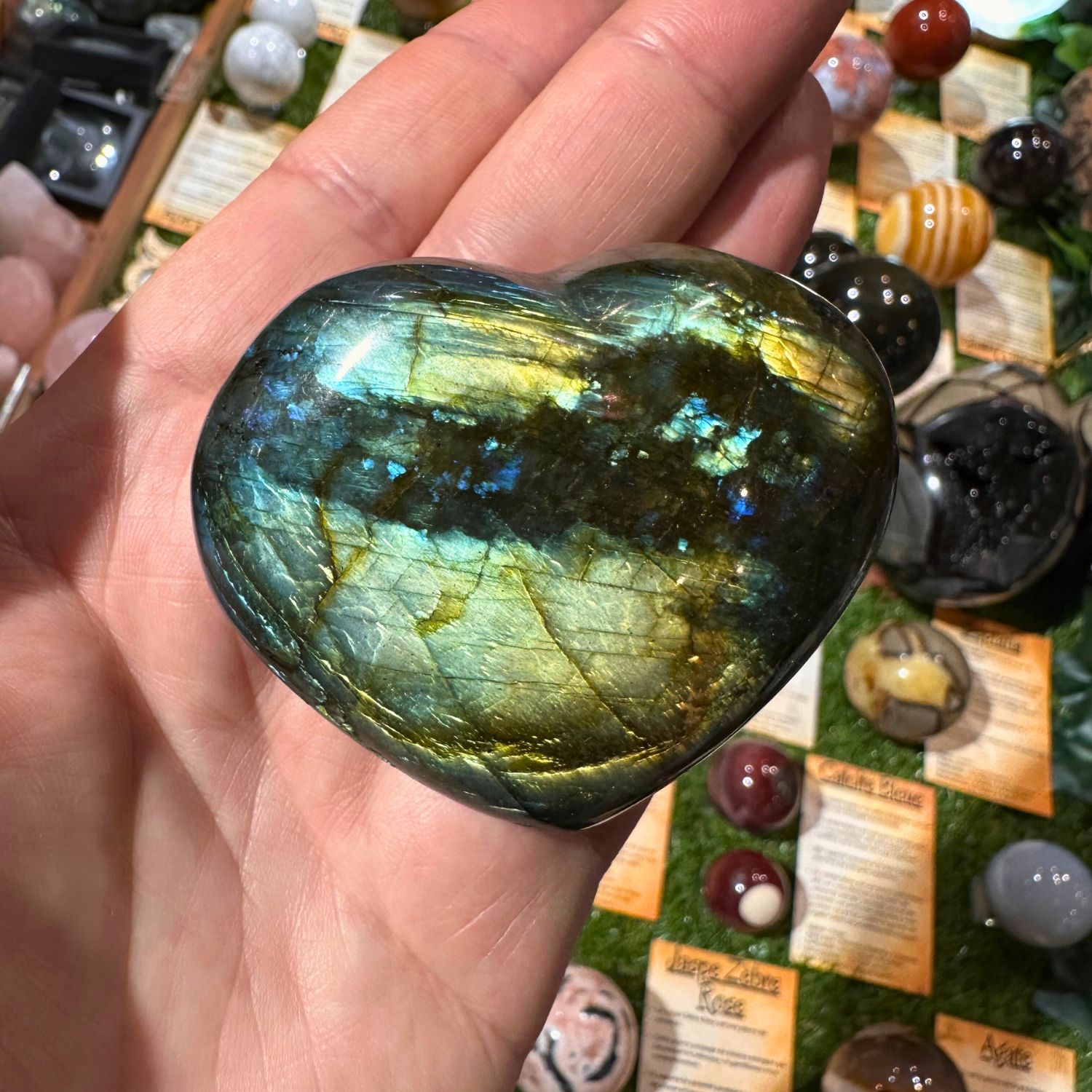 LABRADORITE_COEUR3
