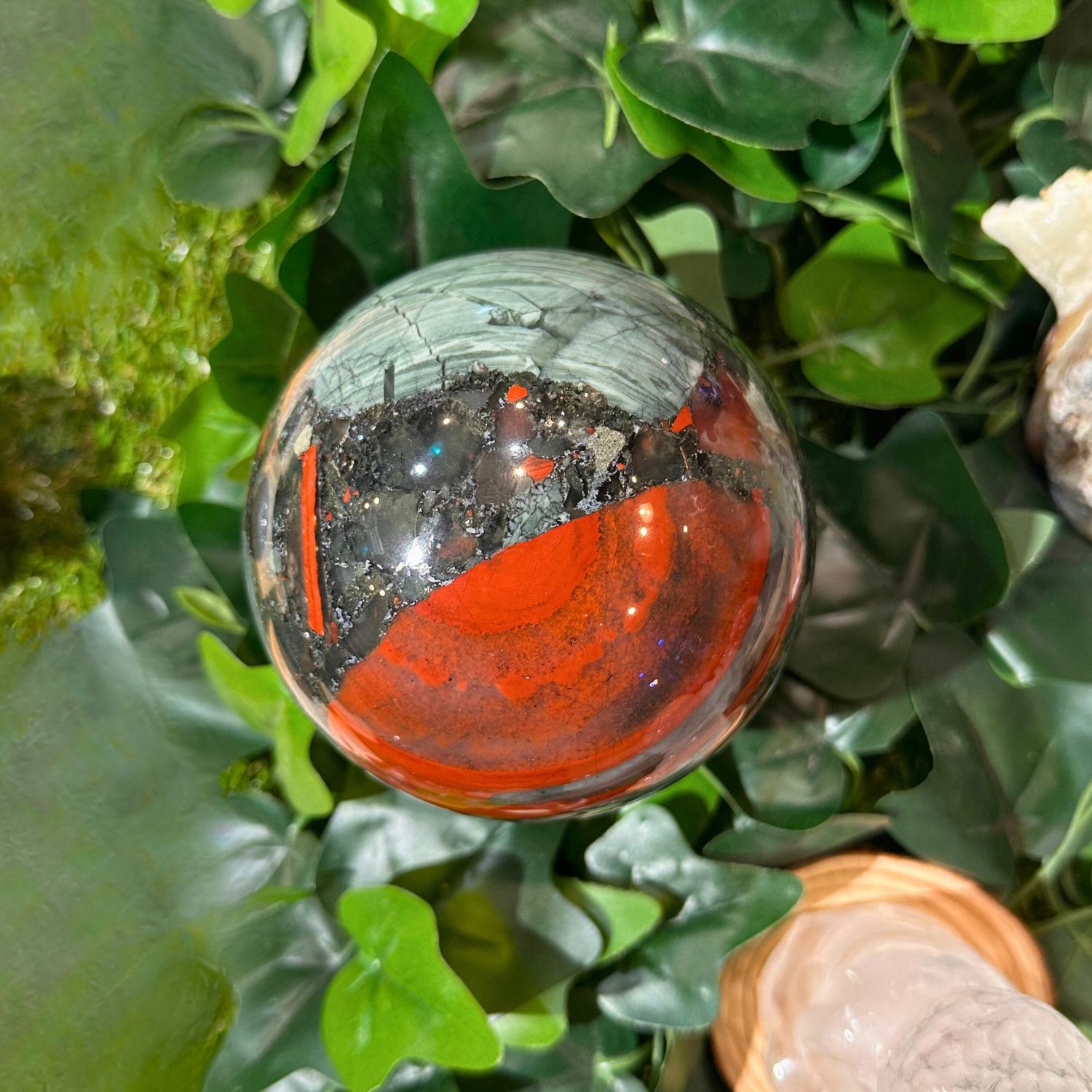 sphere-jaspe-sanguin-heliotrope13