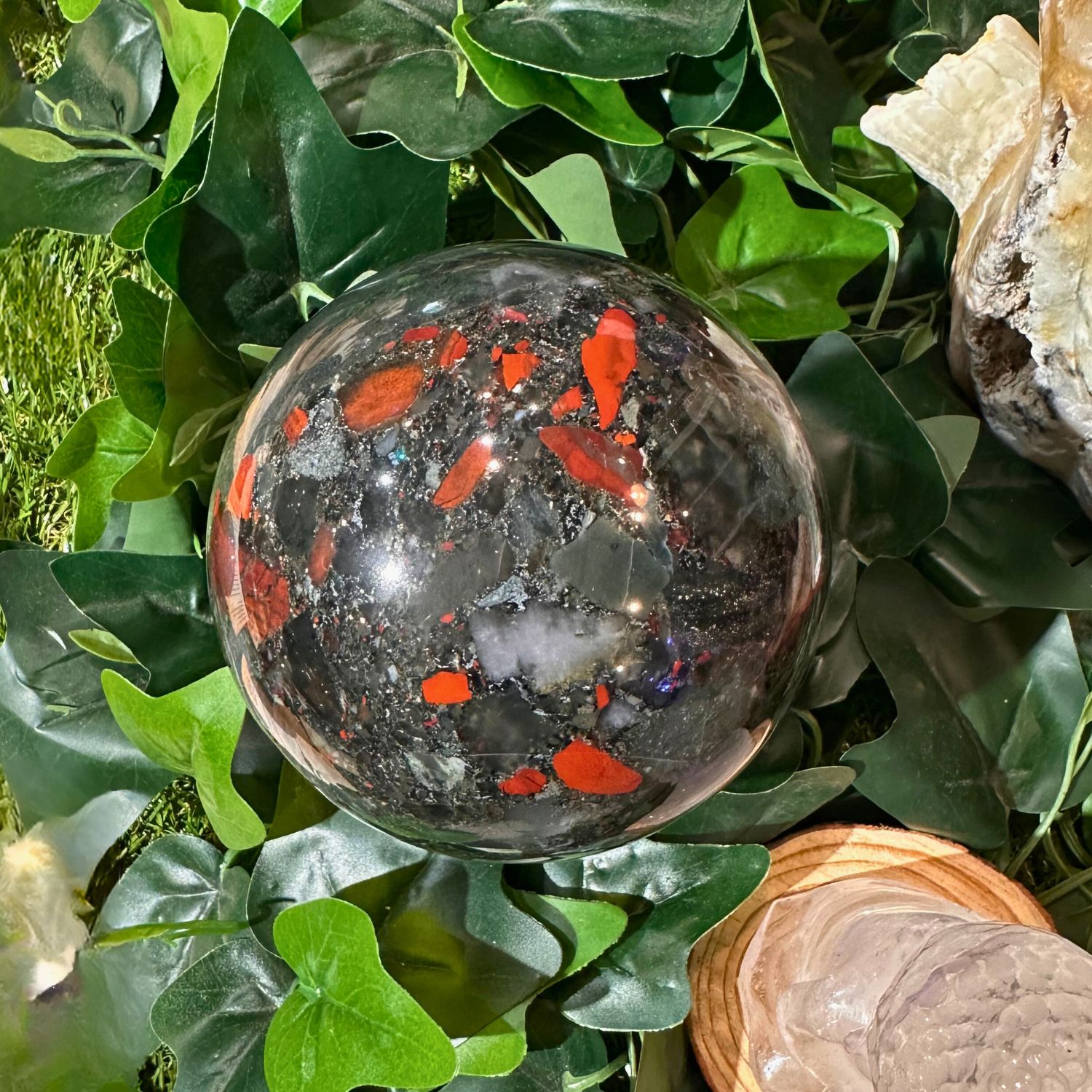 sphere-jaspe-sanguin-heliotrope15