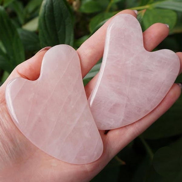 gua-shua-massage-quartz-roseGSRA-supplier-guasha-quartz-pink-natural-face-massage-lithotherapy_z3