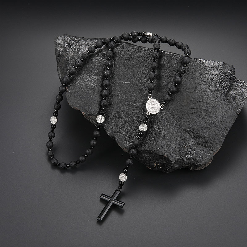 chapelet-pierre-de-lave1