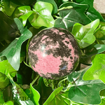 sphere-boule-rhodonite-ternatur
