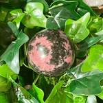 SPHERE_RHODONITE_TERNATUR_CHESSY