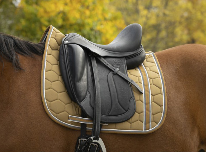 Tapis de selle Equithème Ligne6