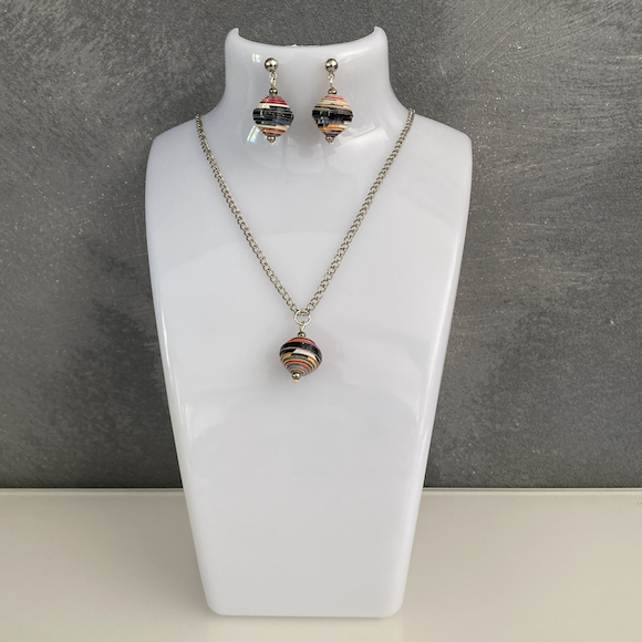 collier multicolor ana