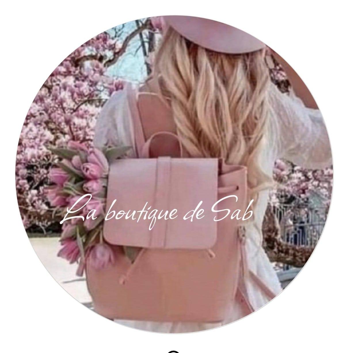 Bienvenue à la boutique de Sab spécialisée dans le prêt à porter féminin & accessoires de mode. Boutique située à Seclin dans les Hauts de France.