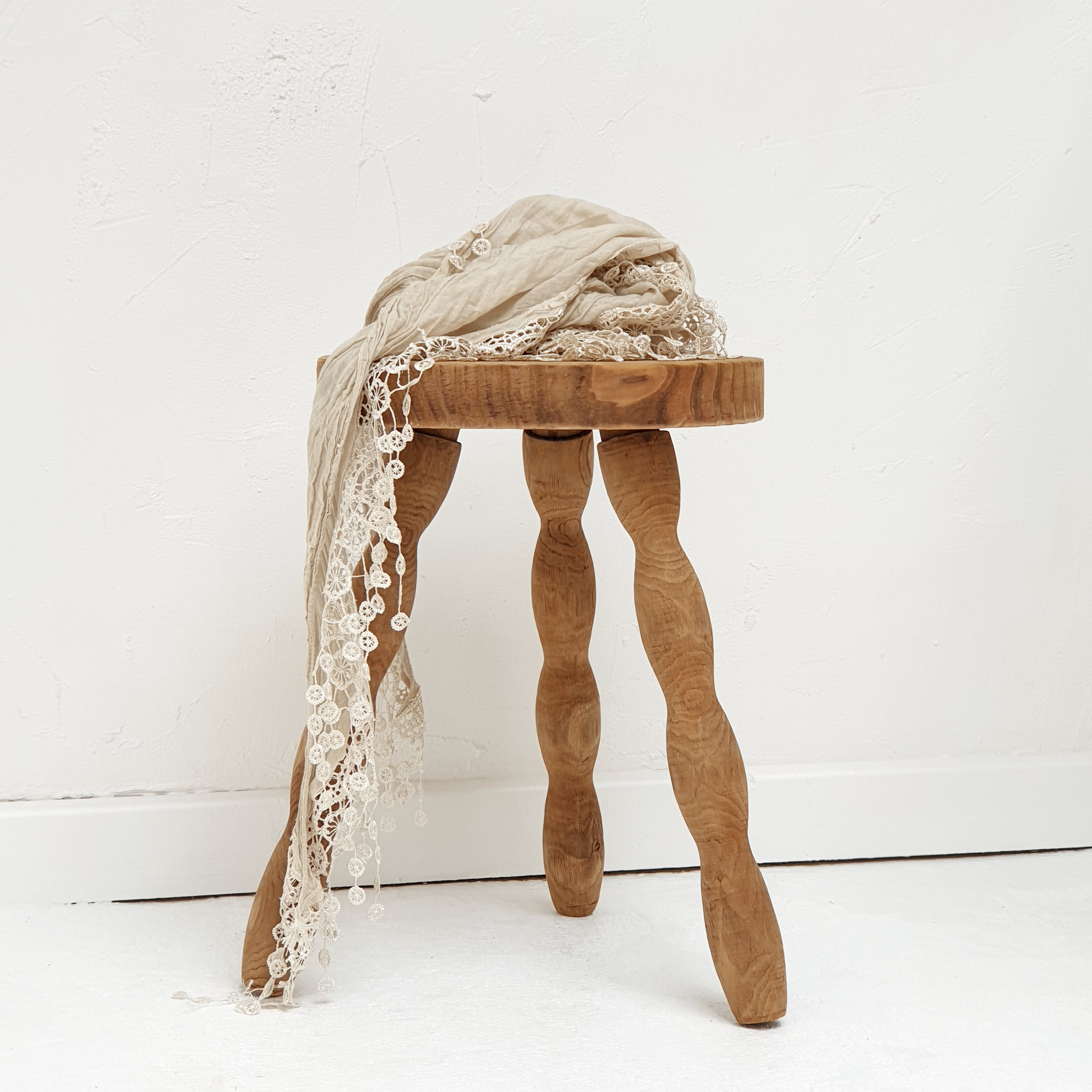 20240523_143705tabouret bois brut