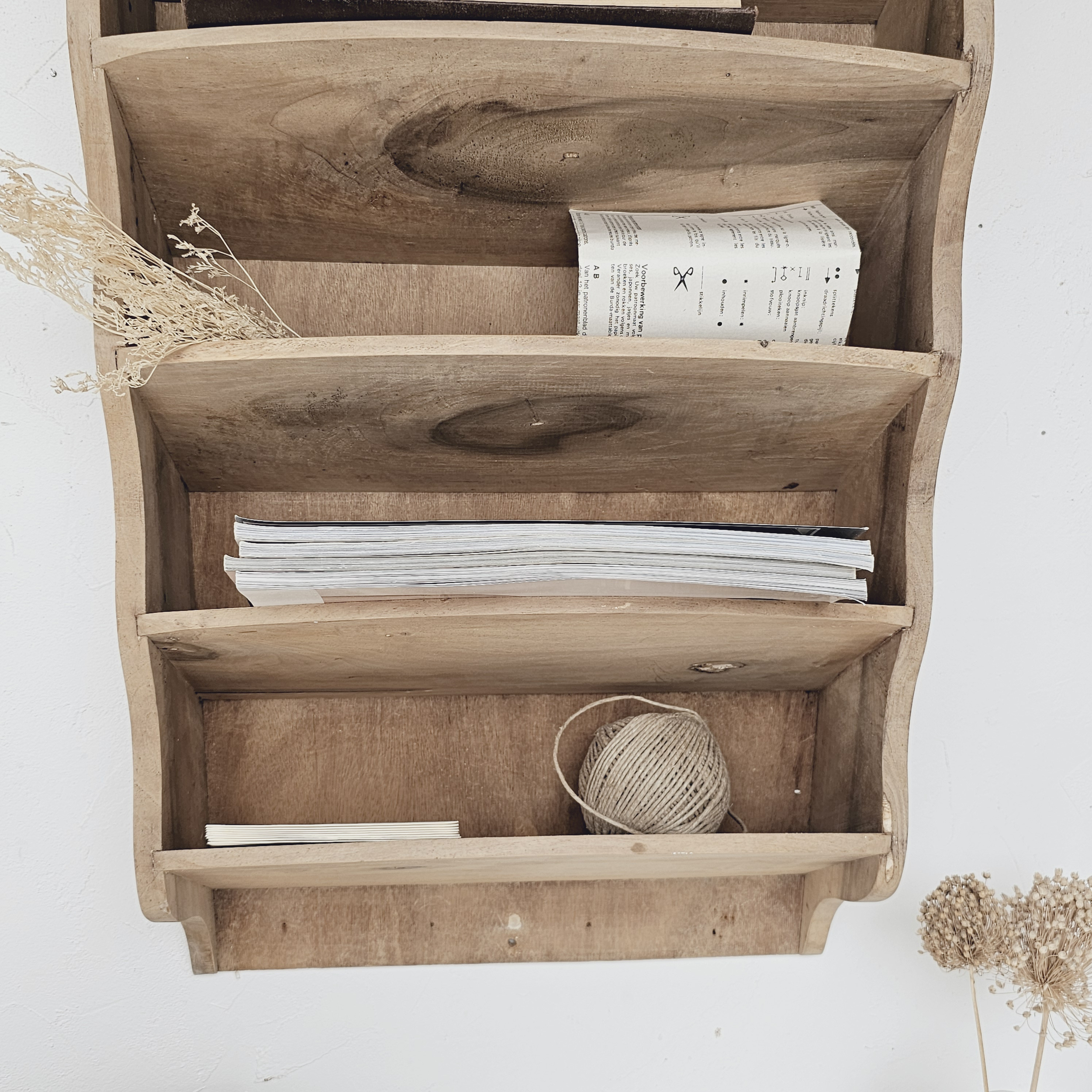 20240902_134620ancien porte courrier en bois vintage