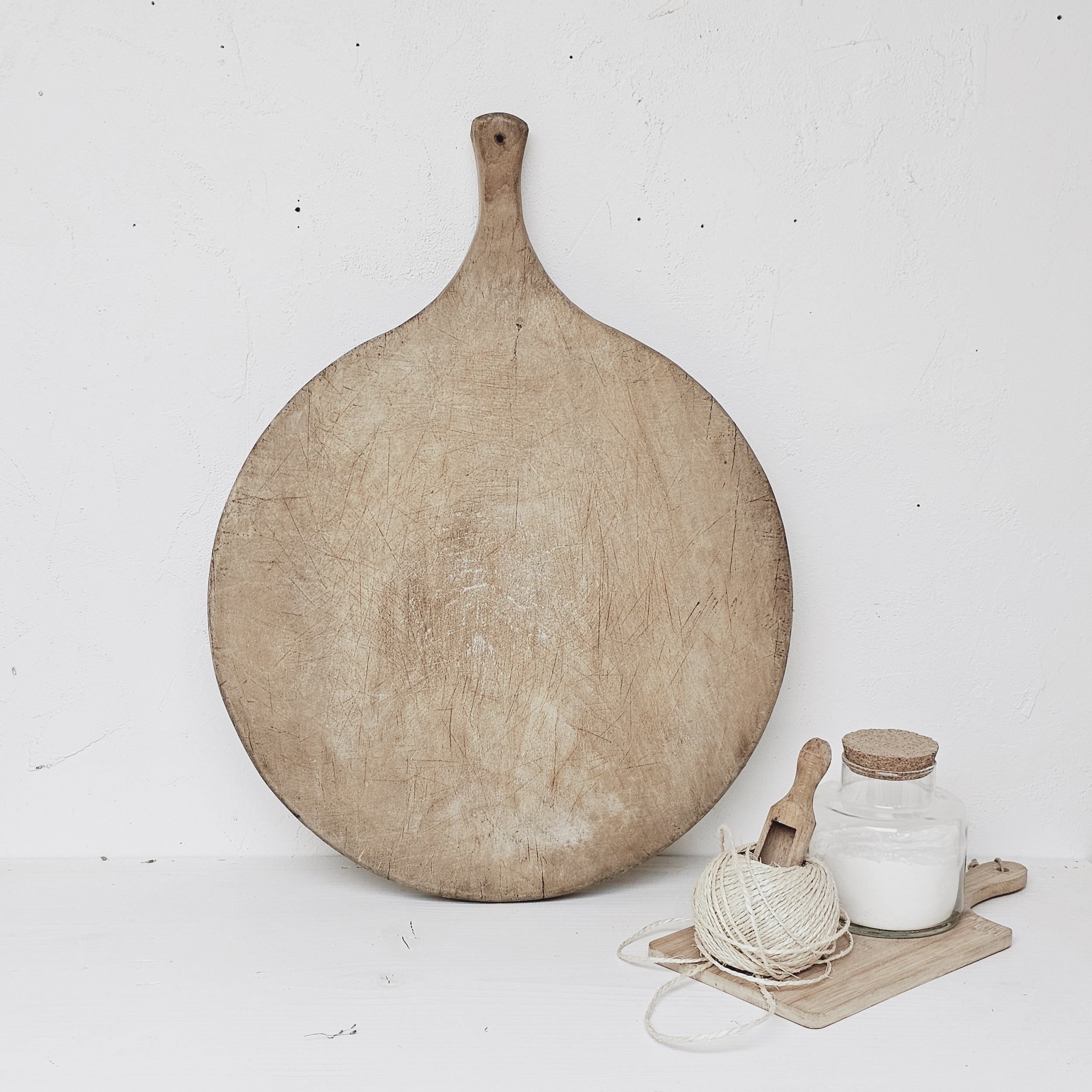 20240903_175950ancienne grande planche a decouper en bois vintage brocante
