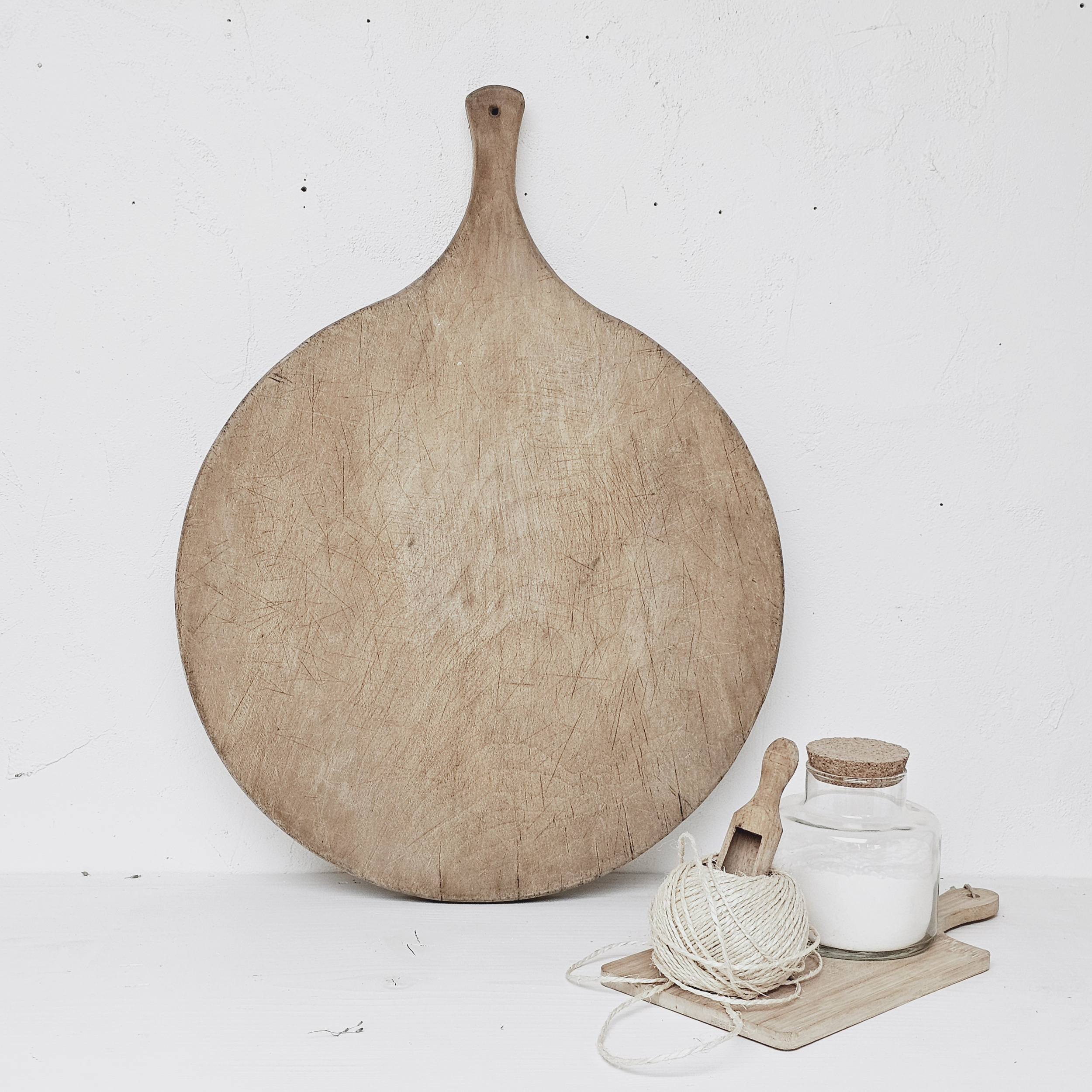 20240903_175915ancienne grande planche a decouper en bois vintage brocante